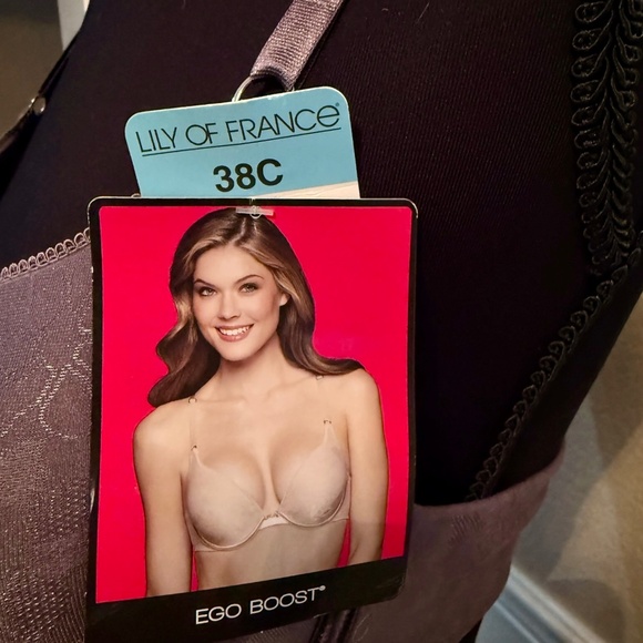Lilly of France push-up bra.  NEW WITH TAGS  SIZE 38C - Picture 4 of 4
